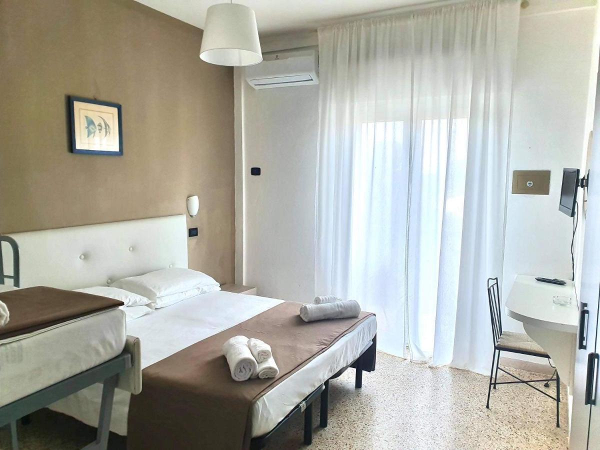 Hotel Bisanzio チェルヴィア エクステリア 写真
