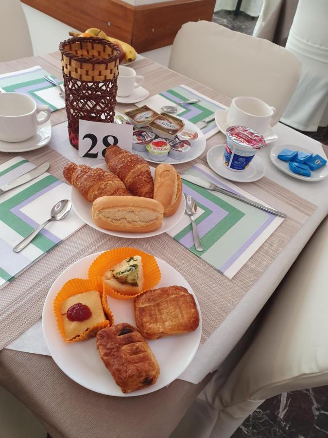 Hotel Bisanzio チェルヴィア エクステリア 写真