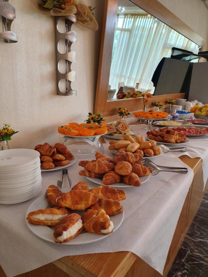 Hotel Bisanzio チェルヴィア エクステリア 写真