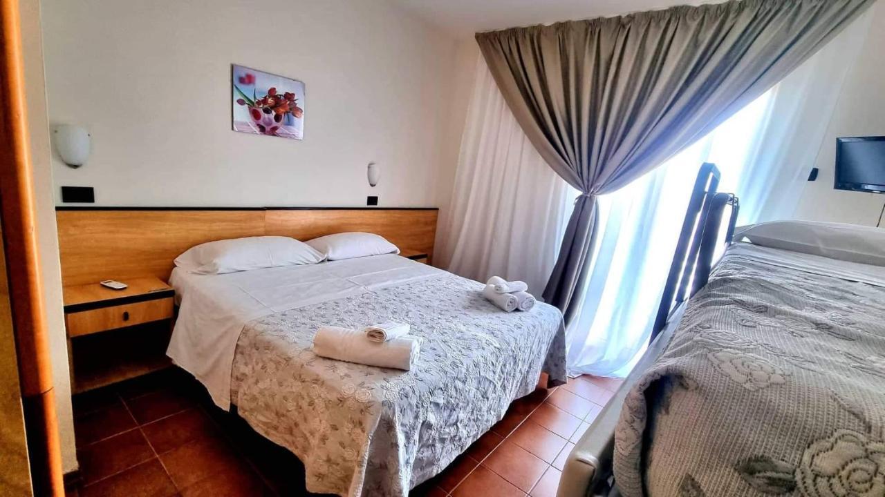 Hotel Bisanzio チェルヴィア エクステリア 写真