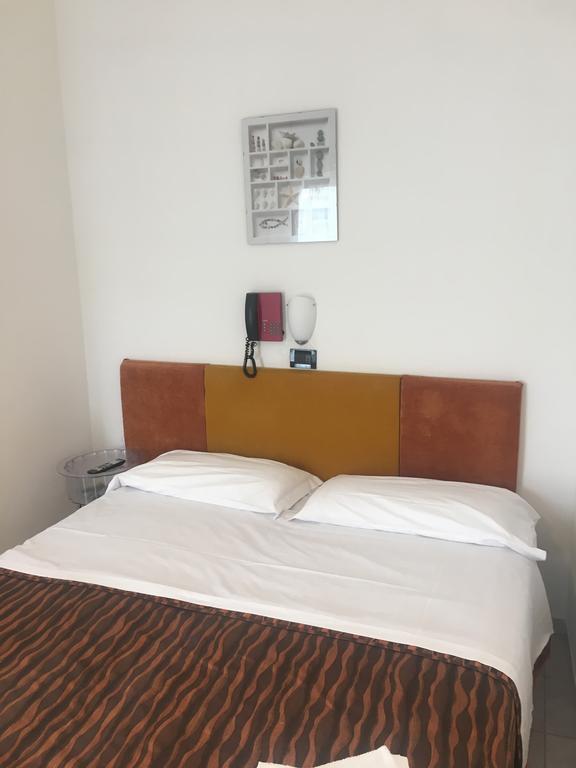 Hotel Bisanzio チェルヴィア エクステリア 写真