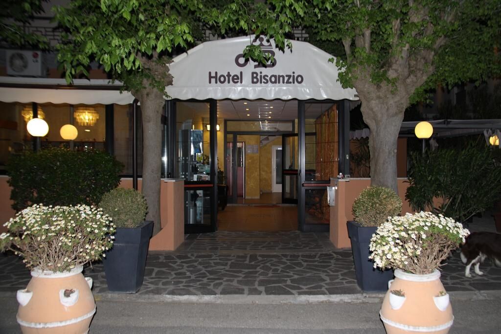 Hotel Bisanzio チェルヴィア エクステリア 写真