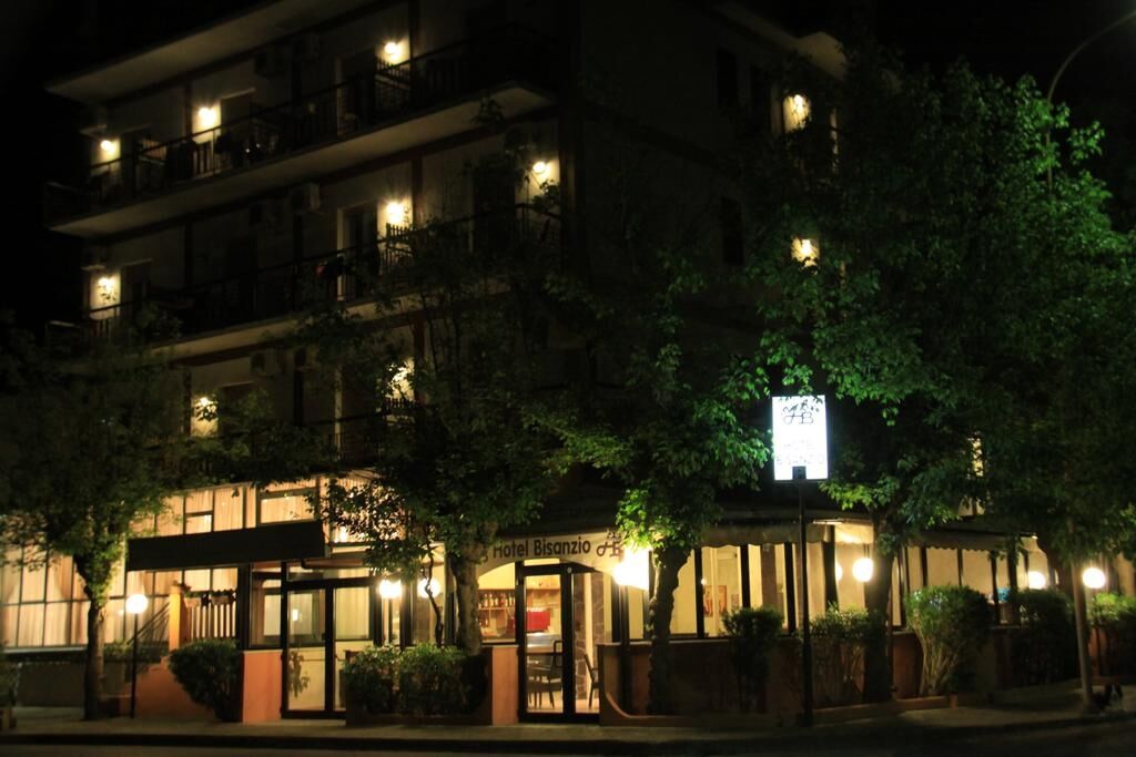 Hotel Bisanzio チェルヴィア エクステリア 写真