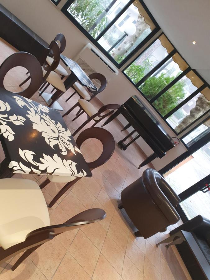 Hotel Bisanzio チェルヴィア エクステリア 写真